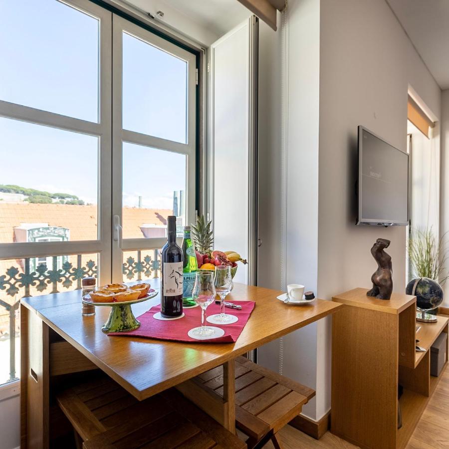 Chiado Apartment With View To The Castle Lisbon Exterior photo