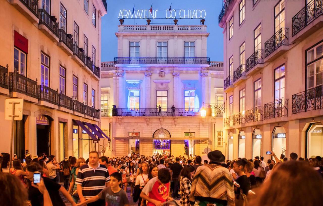 Chiado Apartment With View To The Castle Lisbon Exterior photo