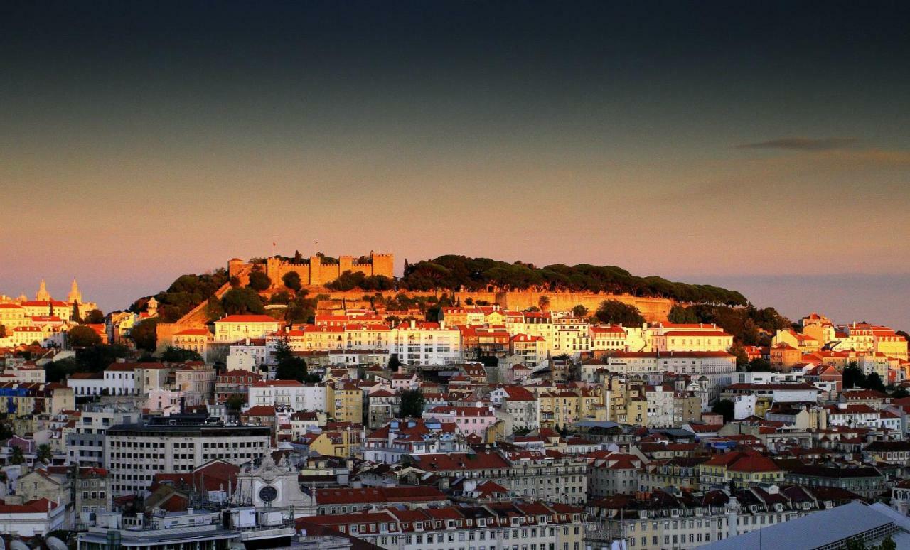 Chiado Apartment With View To The Castle Lisbon Exterior photo